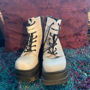 Demonia Shaker 52 Platform Boots